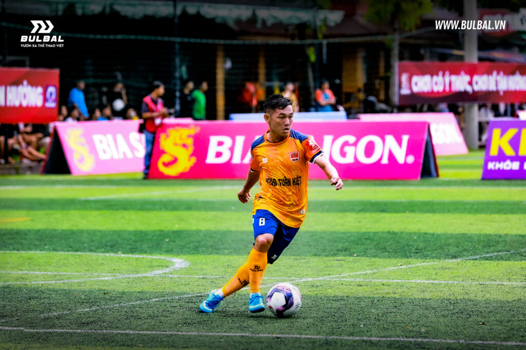 100-mau-ao-da-bong-dep-nhat-2023