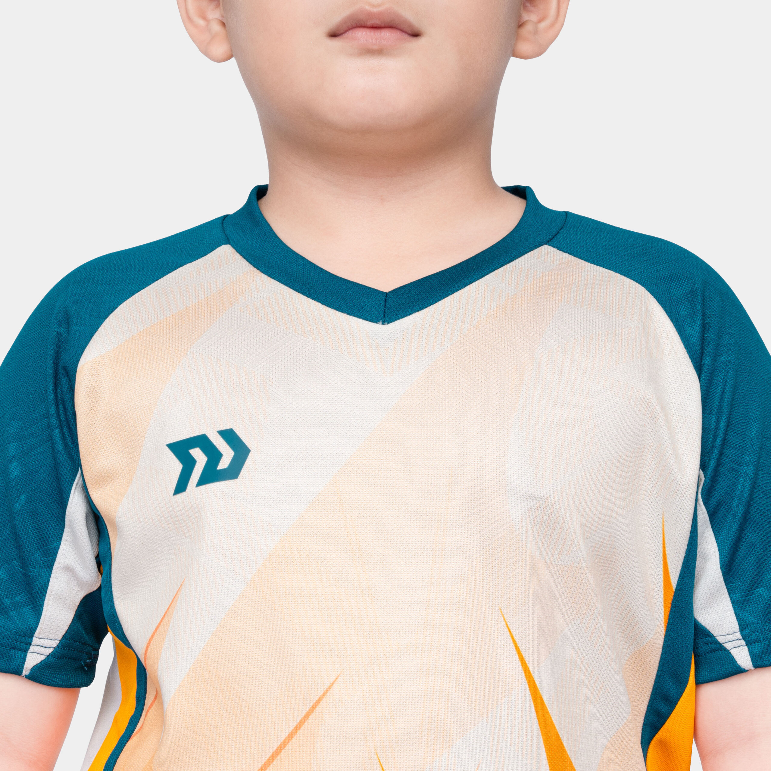 BO-QUAN-AO-BONG-DA-TRE-EM-BULBAL-FALCOL-4-KEM-CAM